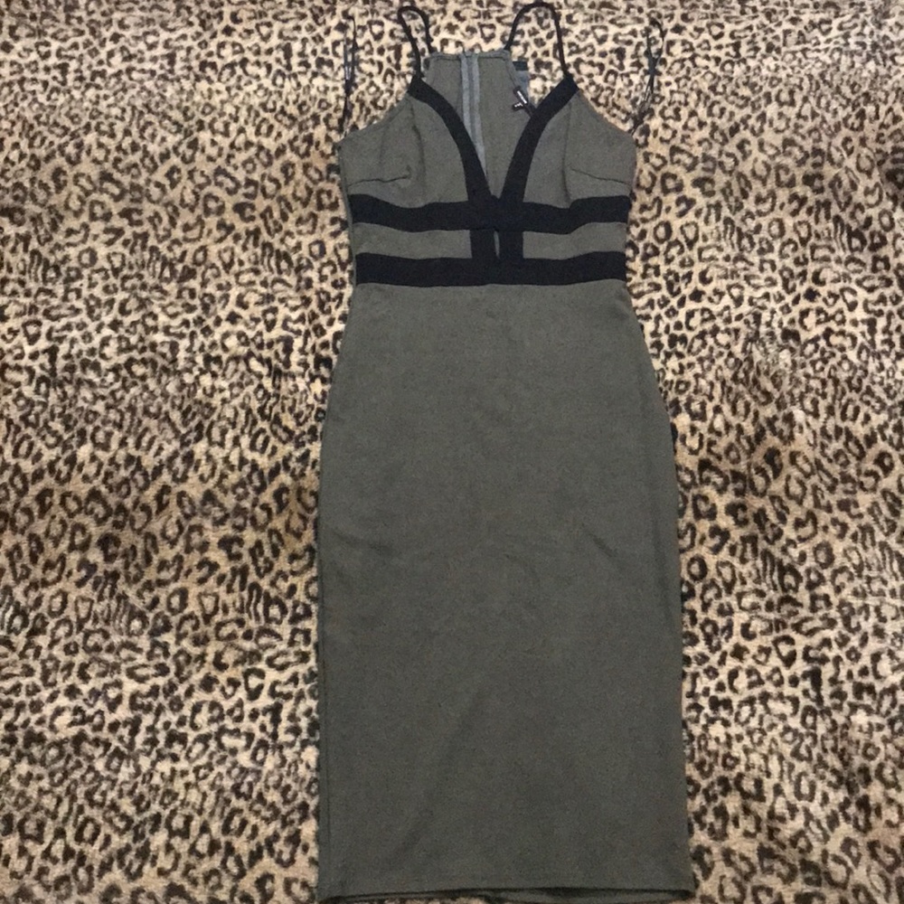 Over the knee olive green/black dress